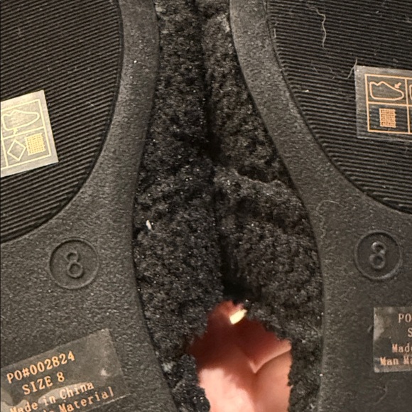 Journee Collection Sereena Black Fuzzy Slippers Sz 8 - Picture 9 of 9